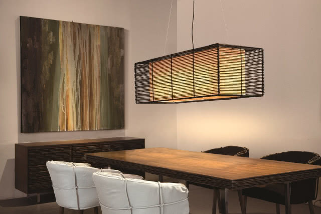 Lampa Kai to wyrafinowane połączenie prostych elementów - drutu, papieru i rattanu