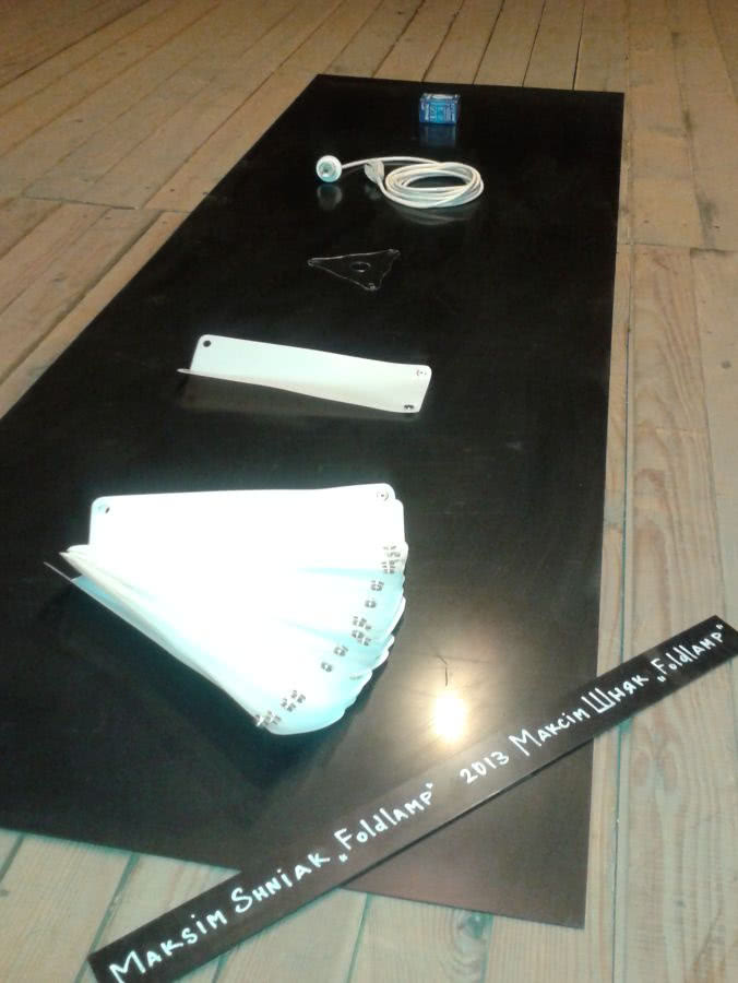 Maksim Shiniak, "Foldlamp" - elementy