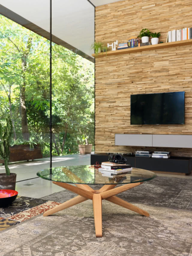 Nowoczesne ściany w salonie: 15 ciekawych pomysłów na ścianę - zdjęcia i aranżacje