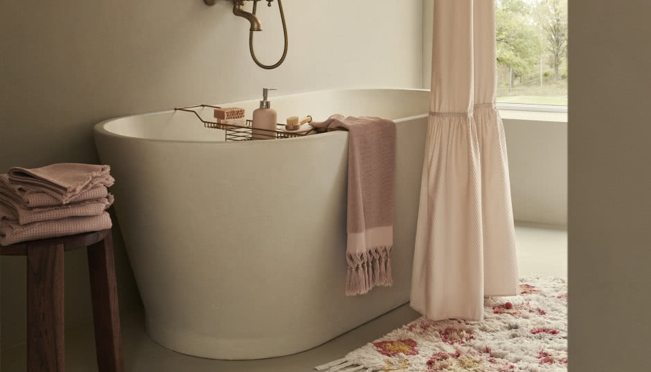 Mała łazienka z wanną - jak ją urządzić?