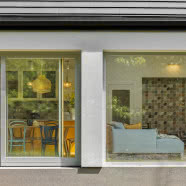 Dom w Sulejówku - powstał z inspiracji stodołą!