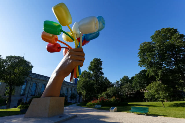 Król kiczu, który podbił świat sztuki! Jeff Koons zrewolucjonizował pojęcie rzeźby