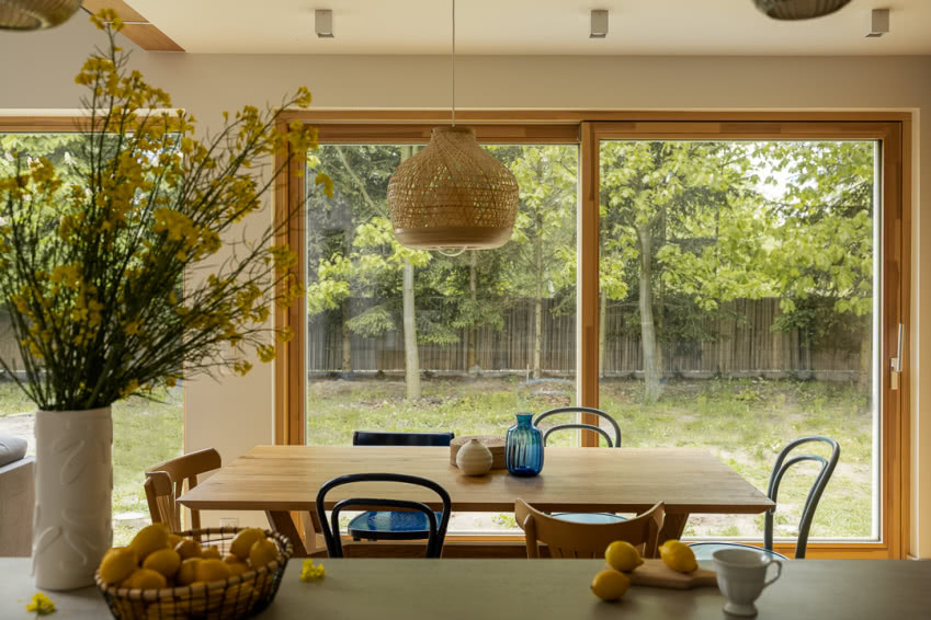 Wnętrza domu w stylu nowoczesnym
z elementami...