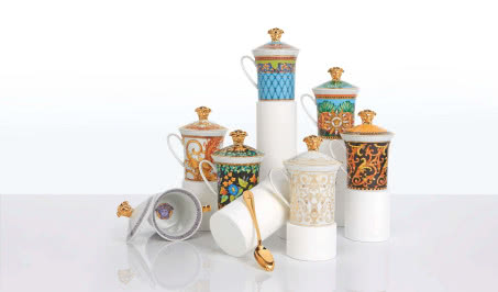 Jubileusz pod znakiem Meduzy: limitowana kolekcja kubków. 30 lat współpracy marki Rosenthal z Versace