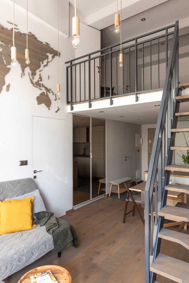 Loft z antresolą, aranżacja