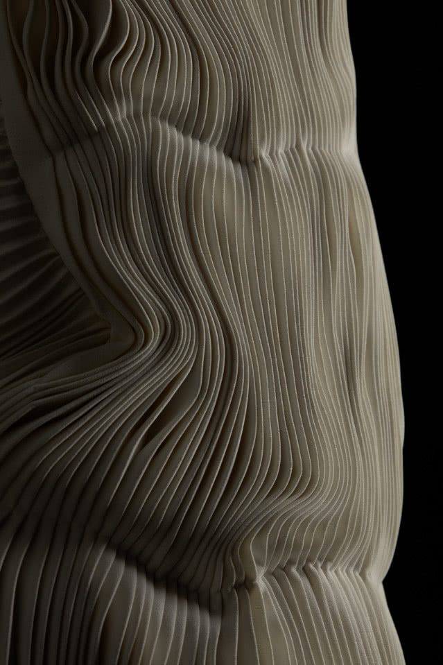 materiał przypominający harmonijkę