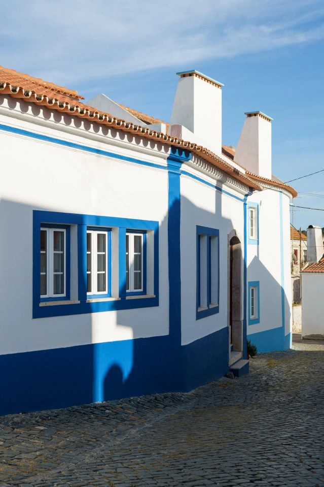 tradycyjne domy w pobliskiej wiosce