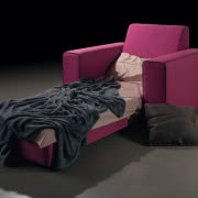 Fotel Riva z rozsuwanym podnóżkiem można...