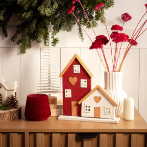 Poczuj magię Świąt! Oto 4 trendy 2025, dzięki którym Twój dom rozbłyśnie radosnym, świątecznym szczęściem