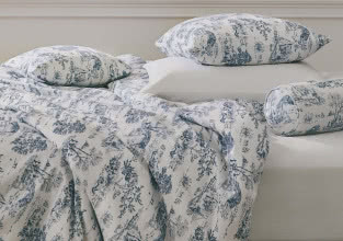 Toile de Jouy - tapety i tkaniny w pasterki