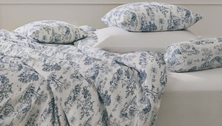 Toile de Jouy - tapety i tkaniny w pasterki