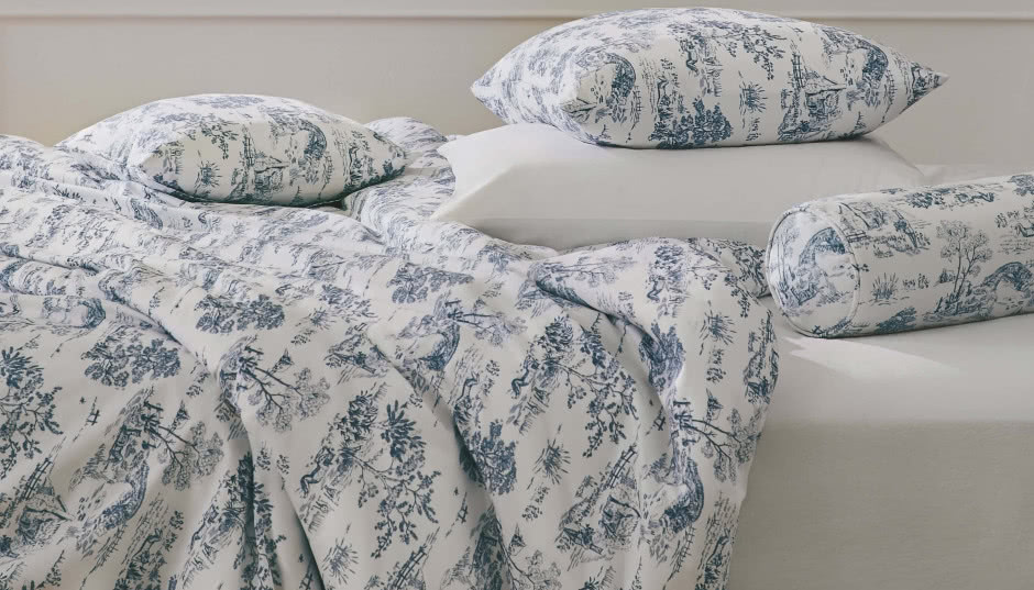 Toile de Jouy - tapety i tkaniny w pasterki