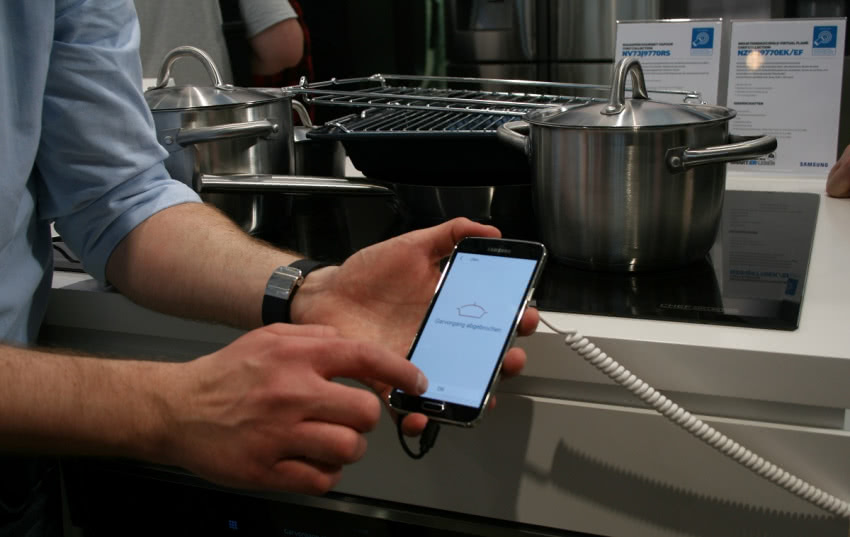 Piekarnik Chef Collection można obsługiwać za...