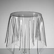 Stolik Snowflakes, wykonany z czystego białego...