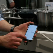 Piekarnik Chef Collection można obsługiwać za...