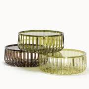 Stolik Snowflakes, wykonany z czystego białego...