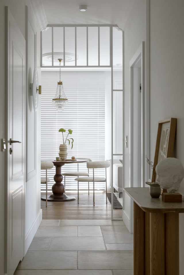 Mieszkanie w kamienicy z wysokim sufitem