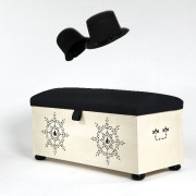 Stołki Cirkus mają zdobienia nawiązujące do...