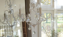Żyrandol z kryształkami we francuskim stylu