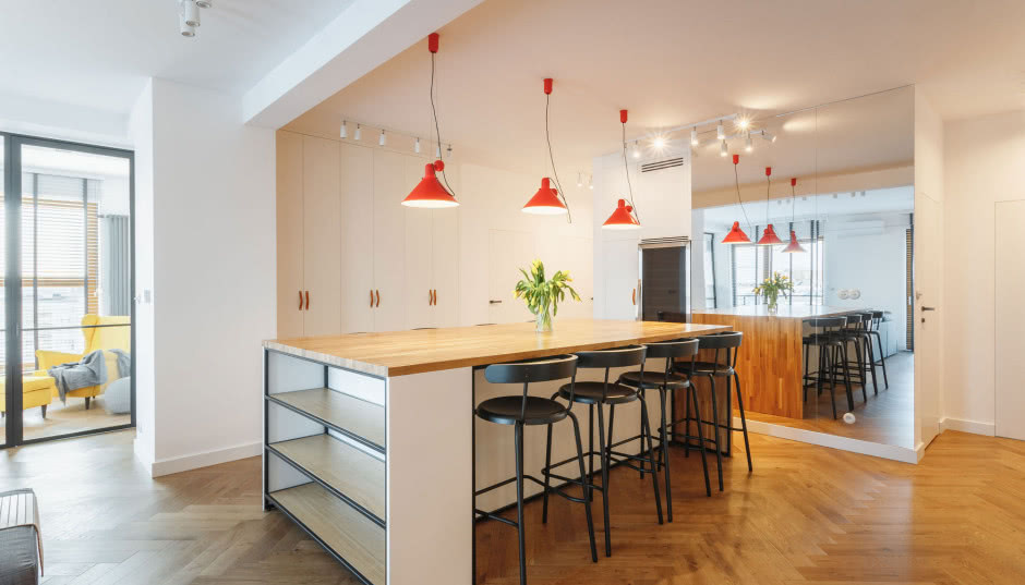 Jak wybrać właściwe oświetlenie dla wyspy w kuchni?