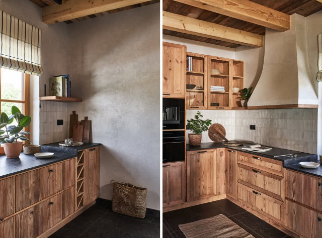 drewniana kuchnia z postarzanymi ścianami
