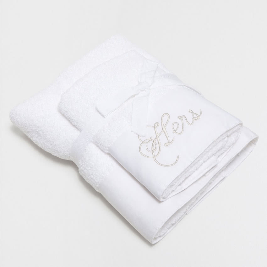 Komplet ręczników z haftowanym napisem, Zara Home