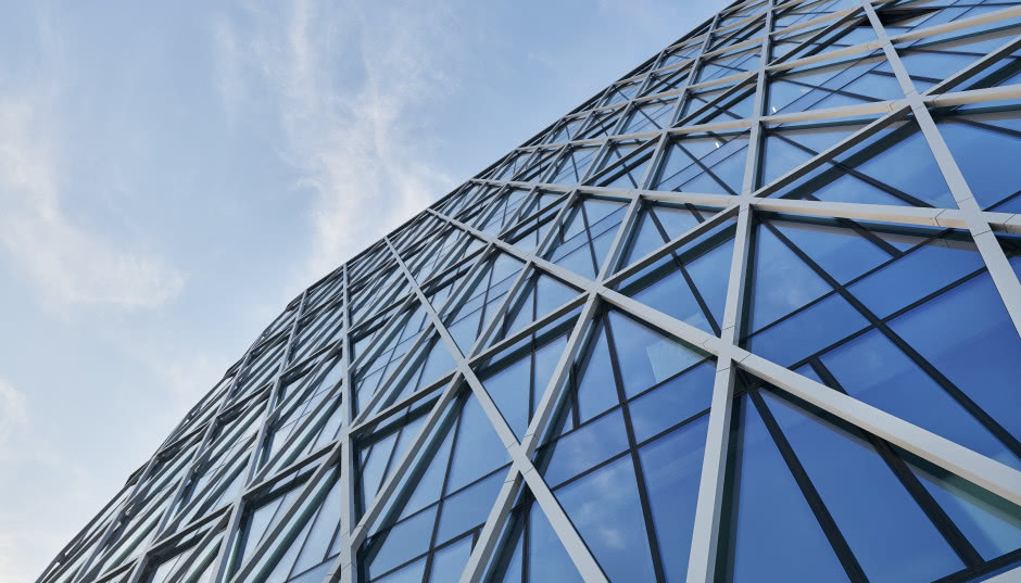 Villa Metro - biurowy majstersztyk ze szklaną fasadą