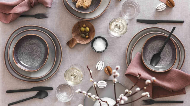 stół wielkanocny nowoczesny