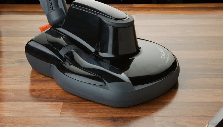 Nowoczesny dom - lśniąca podłoga  bez wysiłku!