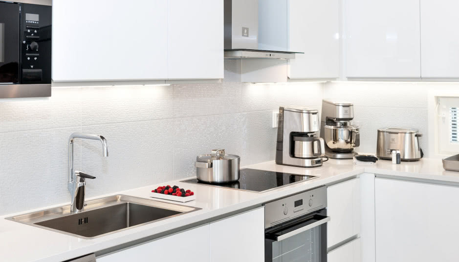 Jak przeprowadzić metamorfozę kuchni w weekend?