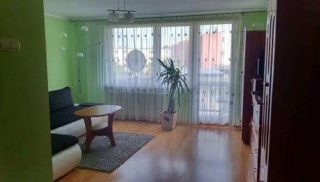 Aranżacja salonu z korytarzem