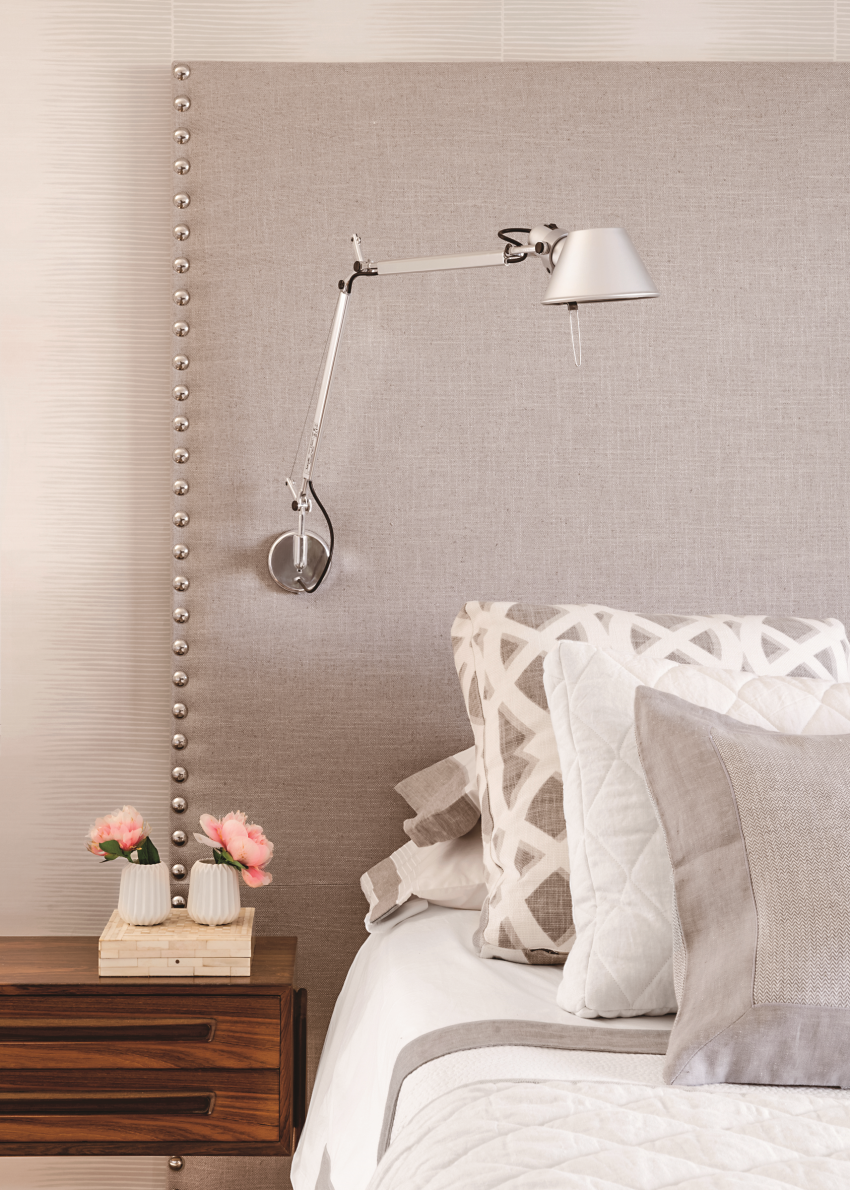 Zaprojektowany przez Lorenę zagłówek zdobią...