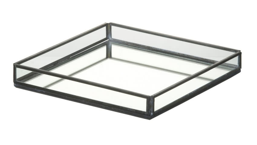 Taca z lustrzanym dnem, Inne Meble