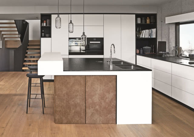 Wyspa kuchenna. Aranżacja firmy Blum