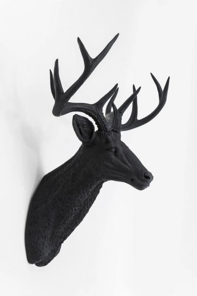 Co na ścianę w salonie?