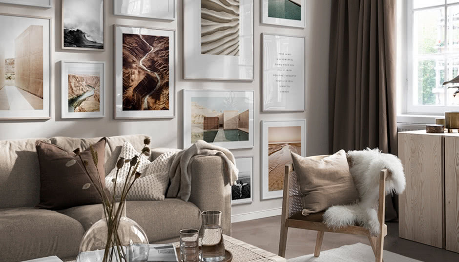 Co na ścianę w salonie?