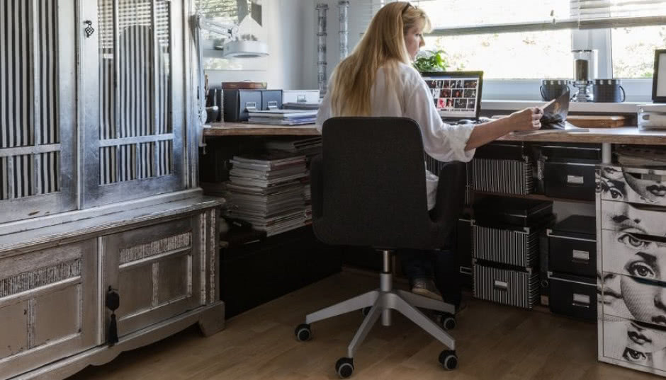 Jak mieszka projektantka mody Mirka Dworak