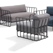 fot. 7. MONA, Brokis - wisząca lampa z kloszem z...