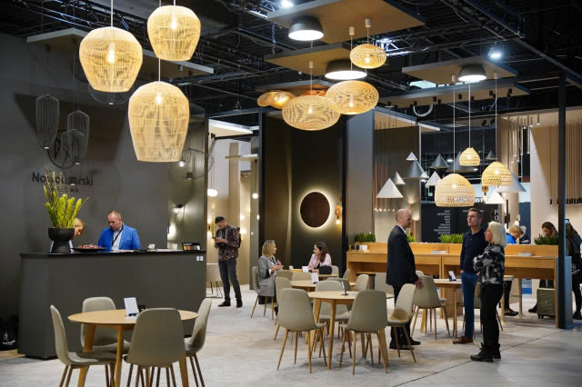 stoisko Nowodvorski Lighting