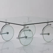 Składany stolik Flip, projekt Antonio Citterio i...