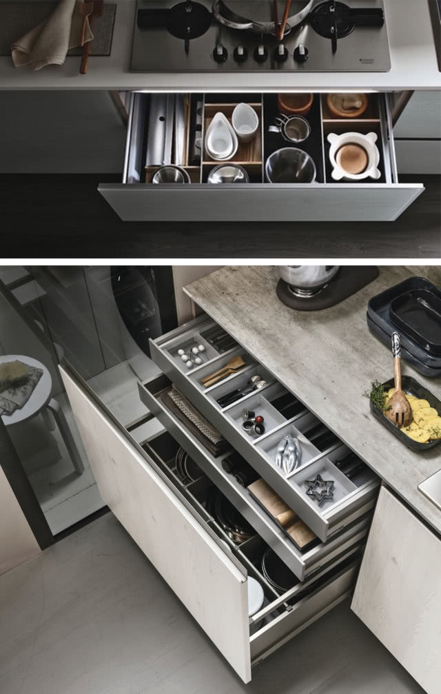 szuflady, sztućce, deski do krojenia, potrawy, miseczki, łyżki drewniane, płyta gazowa