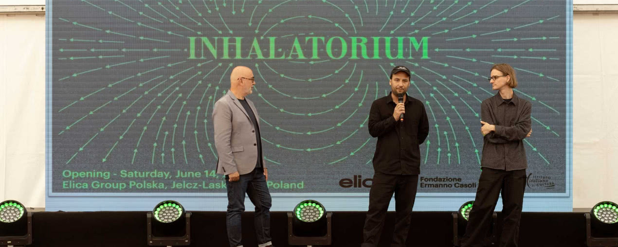 Site-specific pełen oddechu - Cezary Poniatowski i jego „Inhalatorium”