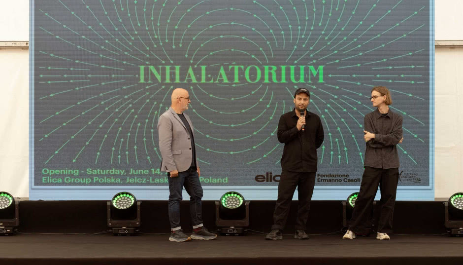 Site-specific pełen oddechu - Cezary Poniatowski i jego „Inhalatorium”