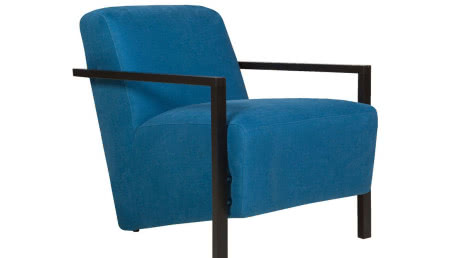 Allan - fotel na dwóch nogach?