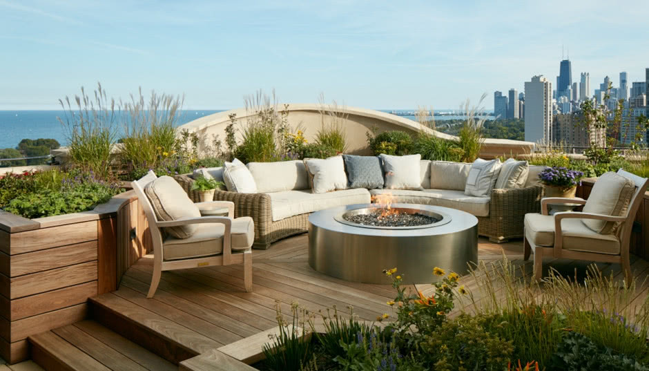 Zamień dach w zielony salon! Taras na dachu to więcej niż widok - zobacz, jak go urządzić bez błędów!