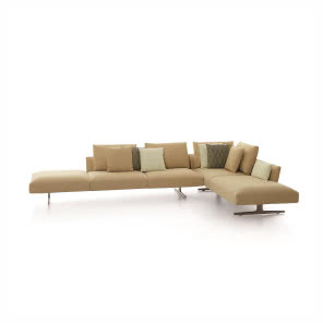 Sofa modułowa Hiro,
Zanotta, MOOD
DESIGN, od 21 900 zł