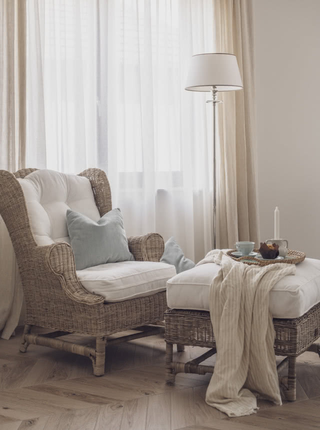 Dom w stylu Hamptons. Wakacyjny wystrój wnętrz