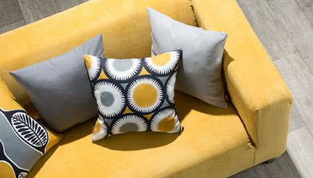 Sofa, fotel, szezlong - odmień je dzięki pokrowcom i rozsiądź się wygodnie