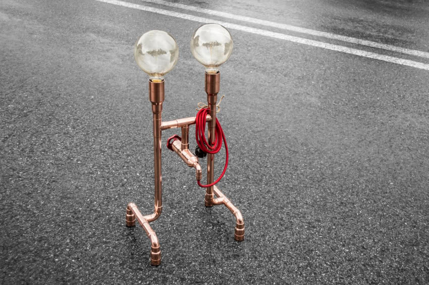 W modelach lamp stworzonych przez trójkę...