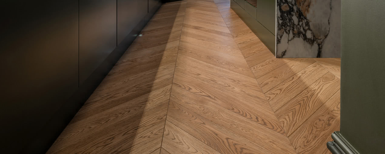 Jakie techniczne warunki musi spełniać podłoga w kuchni?